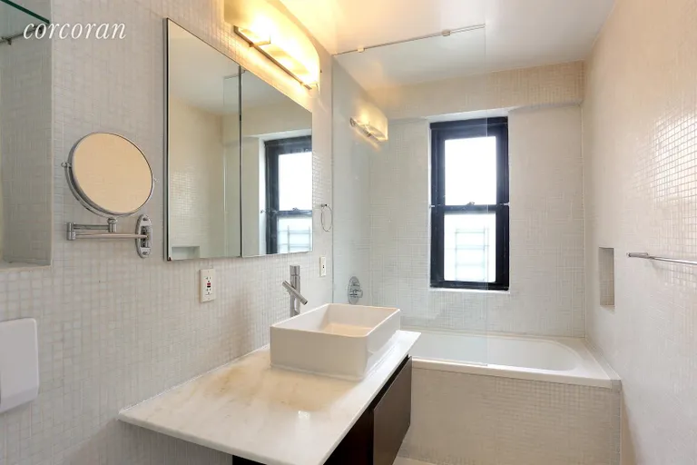 New York City Real Estate | View 417 Grand Street, D207 | Bathroom | View 5