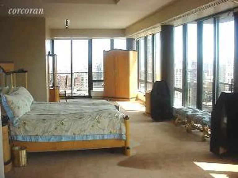 New York City Real Estate | View 161 West 61st Street, PHA | room 2 | View 3