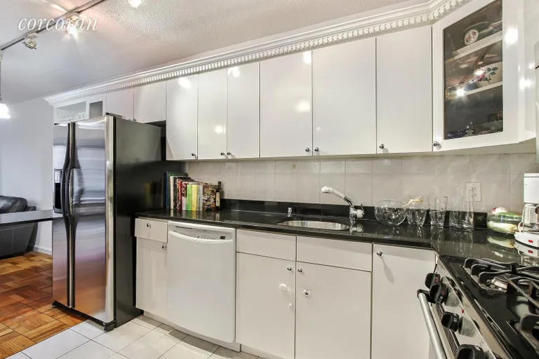 New York City Real Estate | View 20 West 64th Street, 12A | Kitchen | View 3