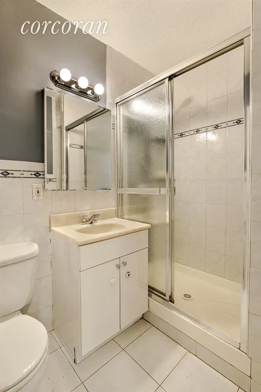 New York City Real Estate | View 20 West 64th Street, 12A | Bathroom | View 4