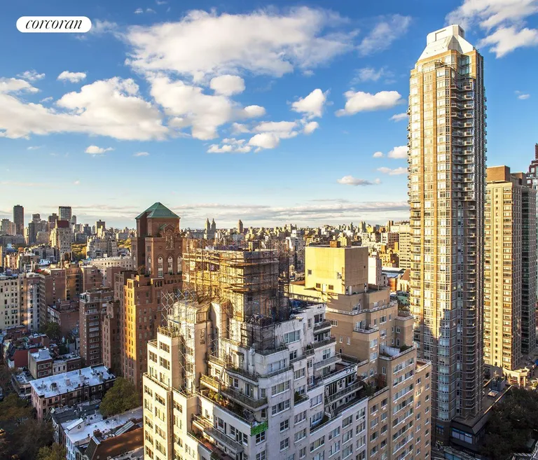 New York City Real Estate | View 200 East 62Nd Street, 26A | room 3 | View 4