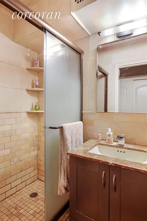 New York City Real Estate | View 215 East 80th Street, 2H | Master Bathroom | View 6