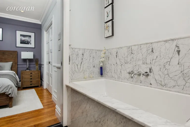New York City Real Estate | View 59 Pineapple Street, 5k | Bathroom | View 5