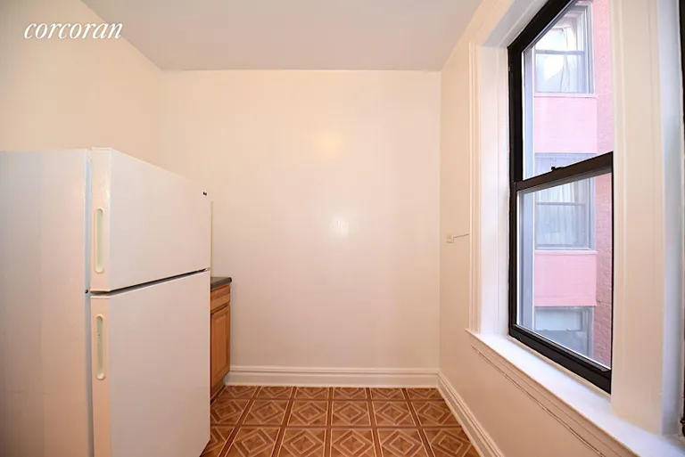 New York City Real Estate | View 25-20 42nd Street, 5B | room 7 | View 8