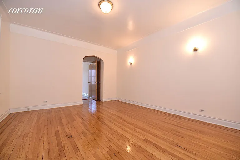 New York City Real Estate | View 25-20 42nd Street, 5B | room 2 | View 3