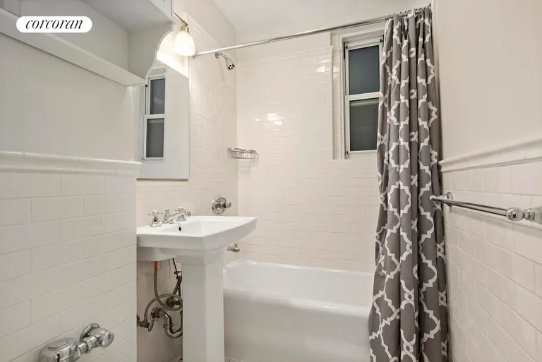 New York City Real Estate | View 11 West 69th Street, 3C | Windowed Bathroom | View 5
