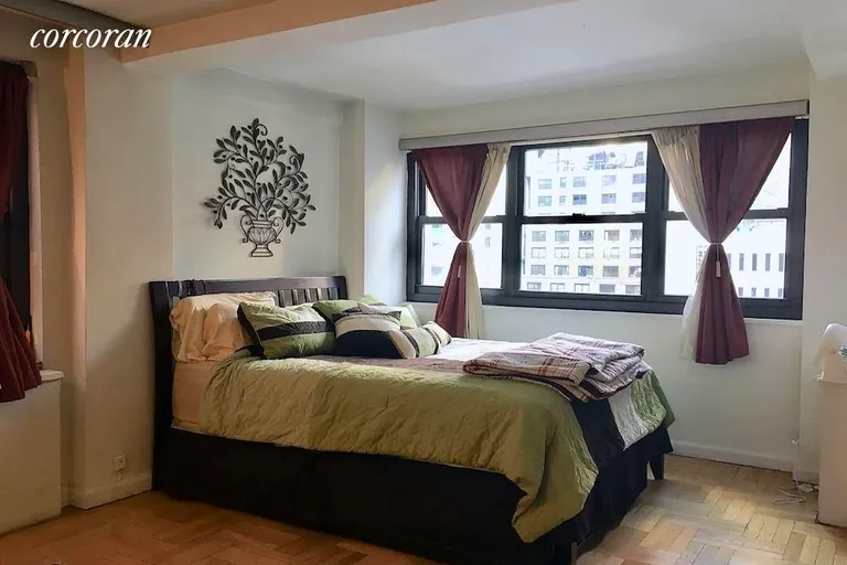 New York City Real Estate | View 135 East 54th Street, 12J | room 2 | View 3