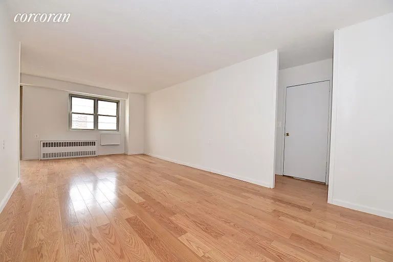 New York City Real Estate | View 47-50 59th Street, 7F | room 5 | View 6