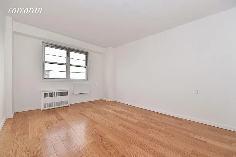 New York City Real Estate | View 47-50 59th Street, 7F | room 6 | View 7
