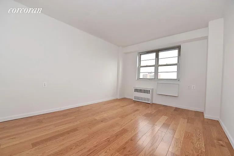 New York City Real Estate | View 47-50 59th Street, 7F | room 8 | View 9