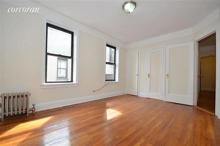 New York City Real Estate | View 31-70 34th Street, 4G | room 3 | View 4