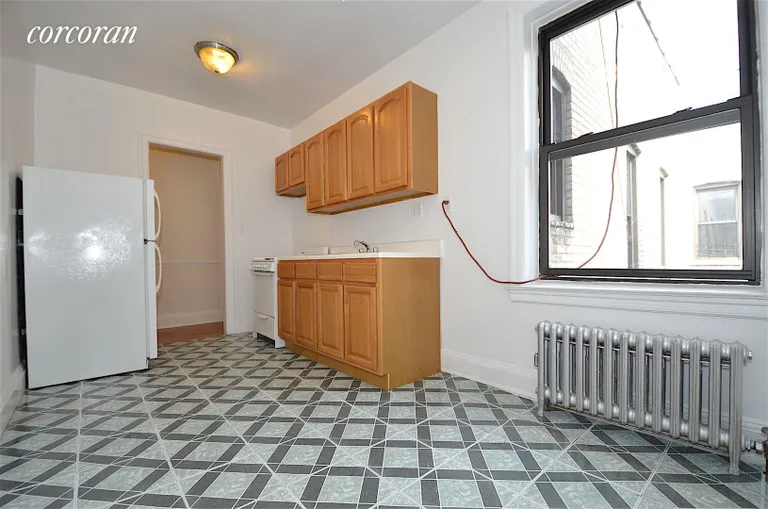 New York City Real Estate | View 31-70 34th Street, 4G | room 7 | View 8