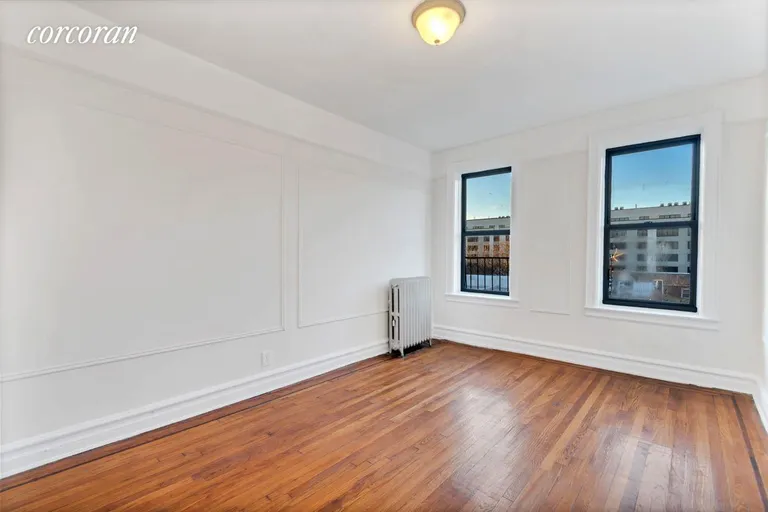New York City Real Estate | View 31-50 33rd Street, 7D | room 4 | View 5