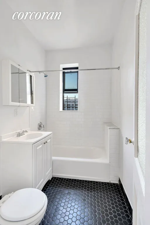 New York City Real Estate | View 31-50 33rd Street, 5D | room 3 | View 4