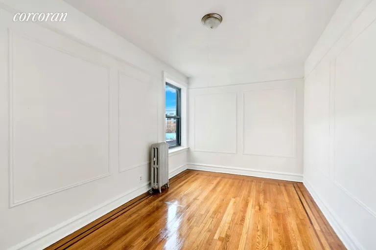 New York City Real Estate | View 31-50 33rd Street, 5D | room 2 | View 3