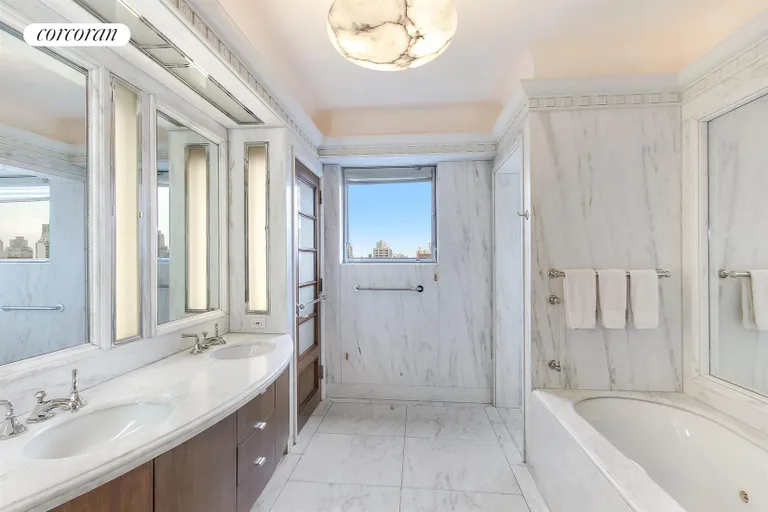 New York City Real Estate | View 733 Park Avenue, 22 FL | Master Bathroom | View 8