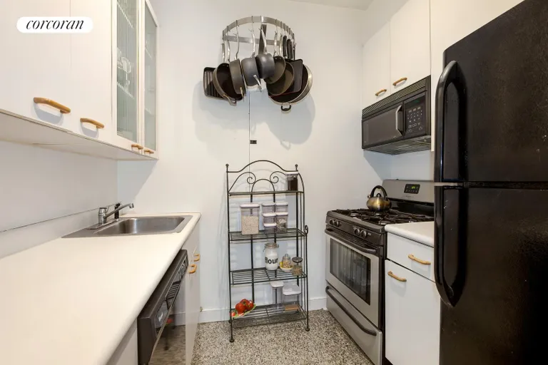 New York City Real Estate | View 120 East 87th Street, R6K | Kitchen | View 4
