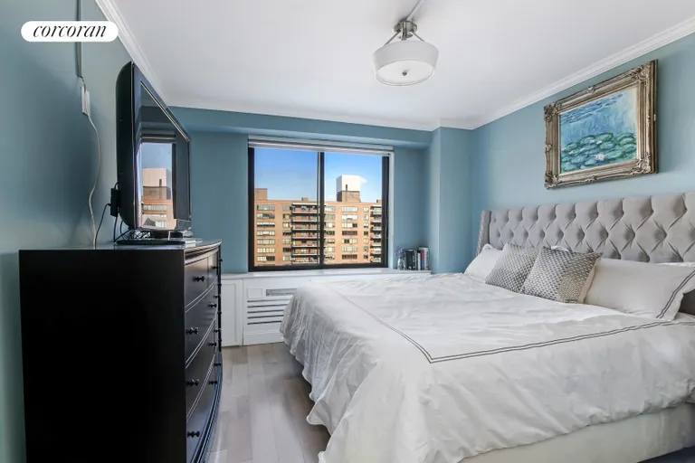 New York City Real Estate | View 382 Central Park West, 16M | room 3 | View 4