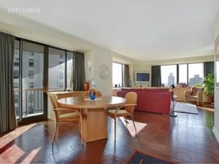 New York City Real Estate | View 45 East 25th Street, 37B | 2 Beds, 2 Baths | View 1