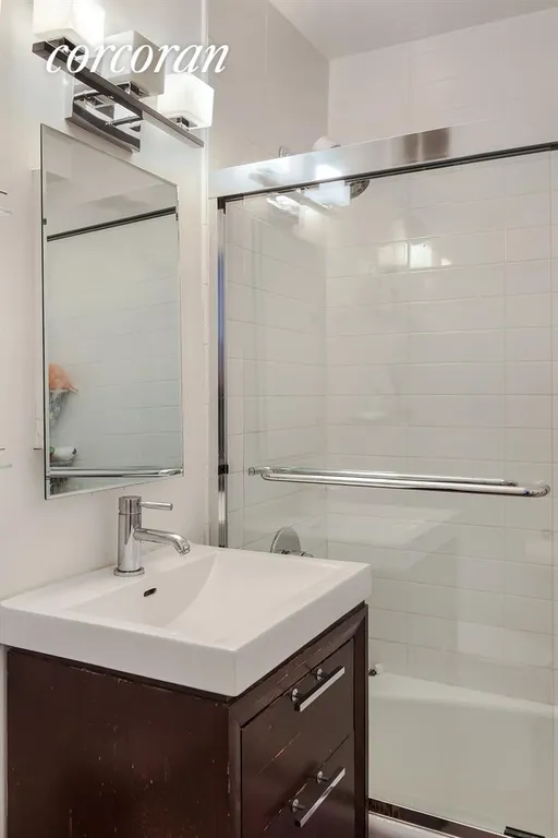 New York City Real Estate | View 245 East 24th Street, 14A | Bathroom | View 4