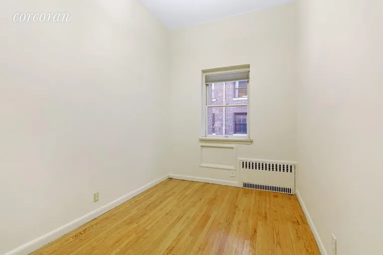 New York City Real Estate | View 27 West 71st Street, 3B | room 2 | View 3