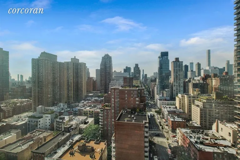 New York City Real Estate | View 404 East 76th Street, 22C | Unobstructed Views | View 3