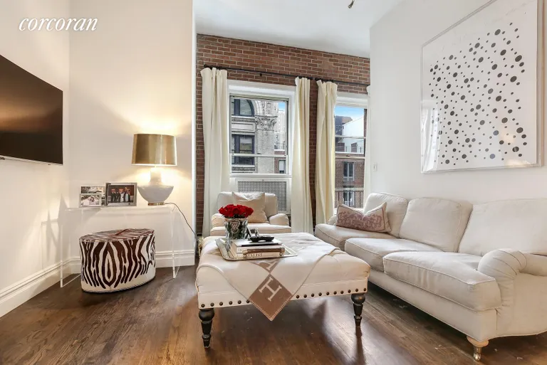 New York City Real Estate | View 23 Waverly Place, 6w | 1 Bath | View 1