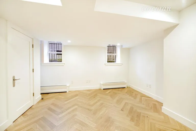 New York City Real Estate | View 25 Monroe Place, 1F | room 5 | View 6