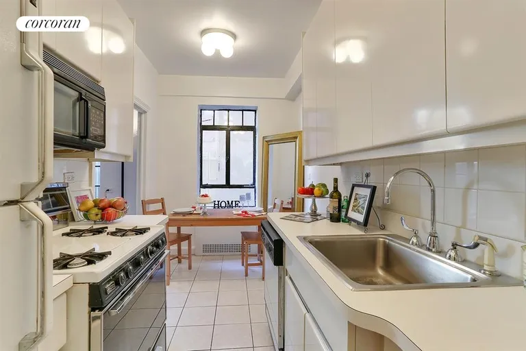 New York City Real Estate | View 25 Monroe Place, 1F | Kitchen | View 19