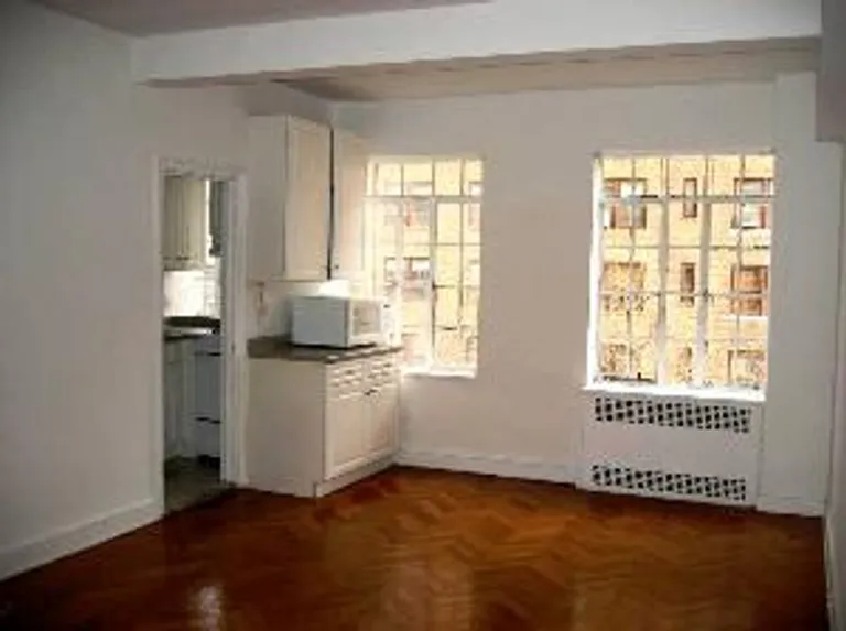 New York City Real Estate | View 25 Monroe Place, 5B | 1 Bath | View 1