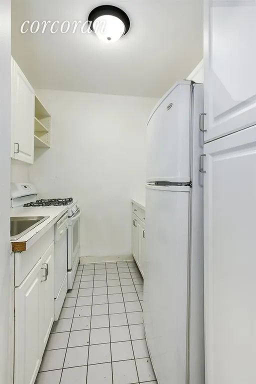 New York City Real Estate | View 180 West End Avenue, 3G | Kitchen | View 6
