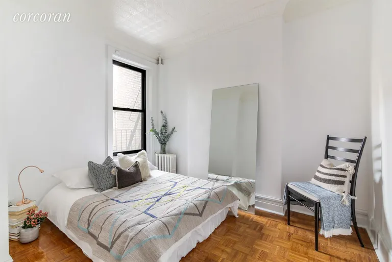 New York City Real Estate | View 707 Carroll Street, 2R | Bedroom | View 4