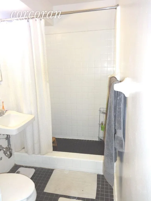 New York City Real Estate | View 122 Ashland Place, 4M | Ensuite shower bath | View 9