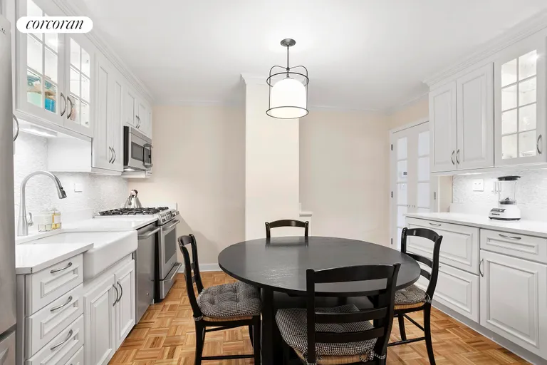 New York City Real Estate | View 531 Main Street, 701 | Beautiful, big eat-in Kitchen! | View 2