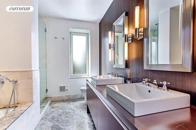 New York City Real Estate | View 400 East 51st Street, 24B | Master En Suite Bath | View 7