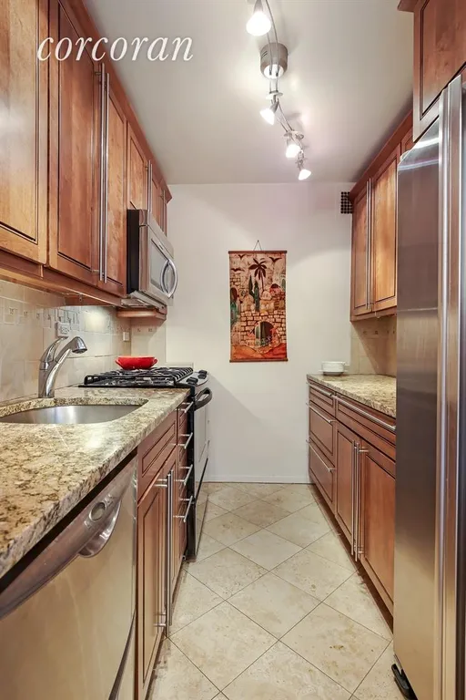 New York City Real Estate | View 180 West End Avenue, 27B | Kitchen | View 5