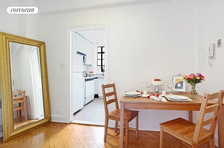 New York City Real Estate | View 25 Monroe Place, 6C | Dining Room | View 28