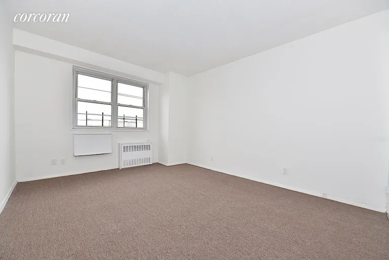 New York City Real Estate | View 47-30 59th Street, 7E | room 6 | View 7