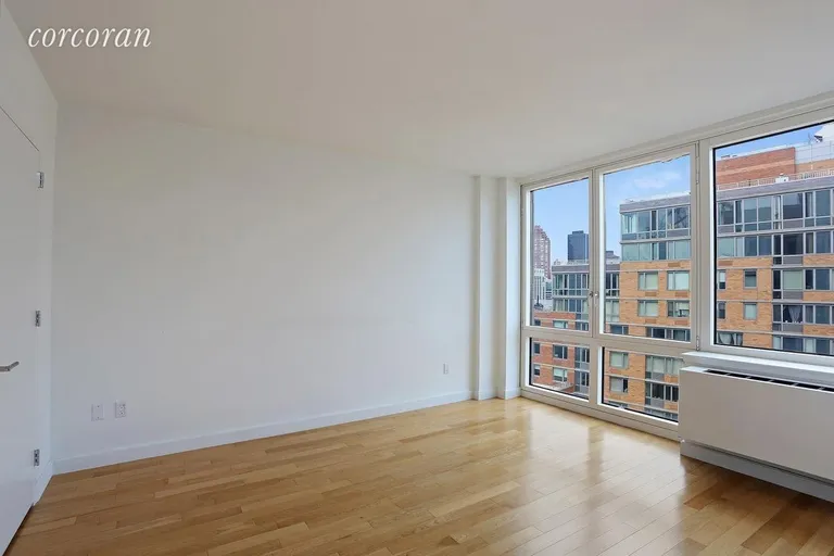 New York City Real Estate | View 415 Main Street, 4A | room 6 | View 7