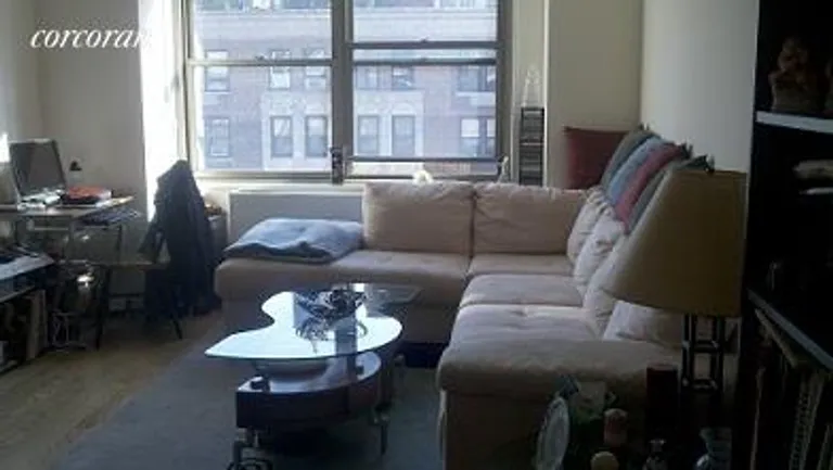 New York City Real Estate | View 301 East 79th Street, 17K | Living area | View 2