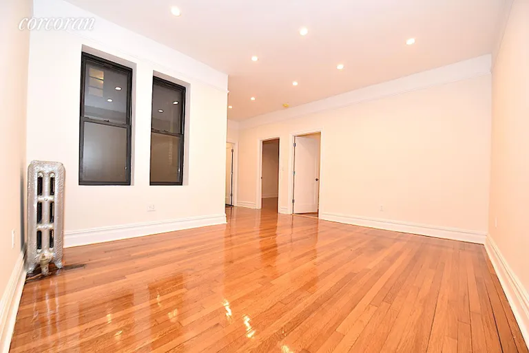New York City Real Estate | View 30-86 32nd Street, 20 | room 2 | View 3
