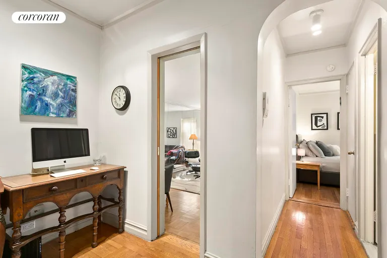New York City Real Estate | View 155 West 20th Street, 3A | Entry foyer | View 4
