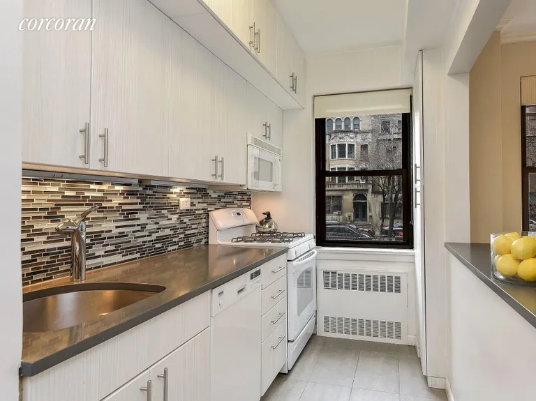 New York City Real Estate | View 11 Riverside Drive, 2VE | room 1 | View 2