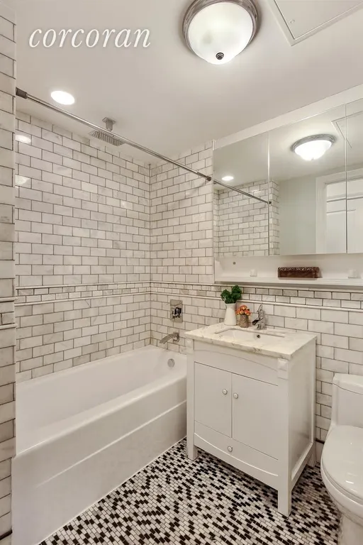 New York City Real Estate | View 910 Union Street, 3B | Gorgeous 2nd Bath with Deep Soaking Tub | View 9