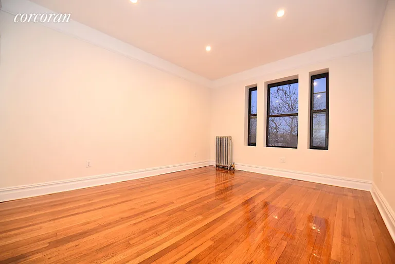 New York City Real Estate | View 30-86 32nd Street, 35 | room 3 | View 4