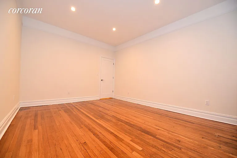 New York City Real Estate | View 30-86 32nd Street, 35 | room 4 | View 5