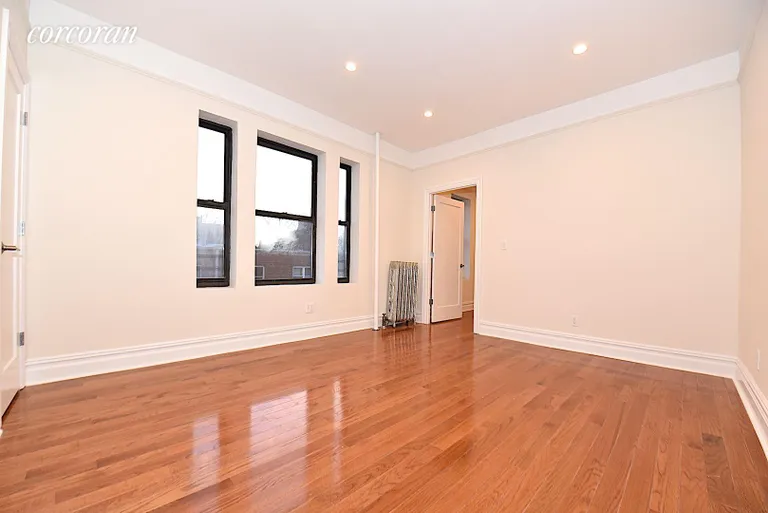 New York City Real Estate | View 30-86 32nd Street, 22 | room 2 | View 3