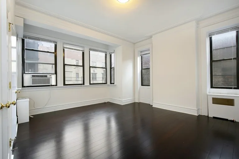 New York City Real Estate | View 125 Riverside Drive, 5-A | room 2 | View 3