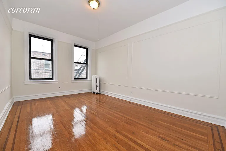 New York City Real Estate | View 31-50 33rd Street, 9B | room 4 | View 5