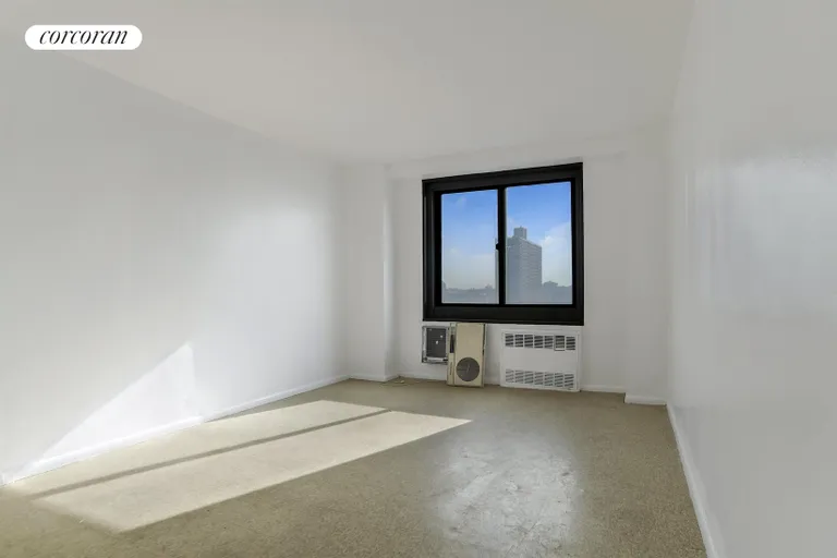 New York City Real Estate | View 185 Hall Street, 1105 | Bedroom | View 4